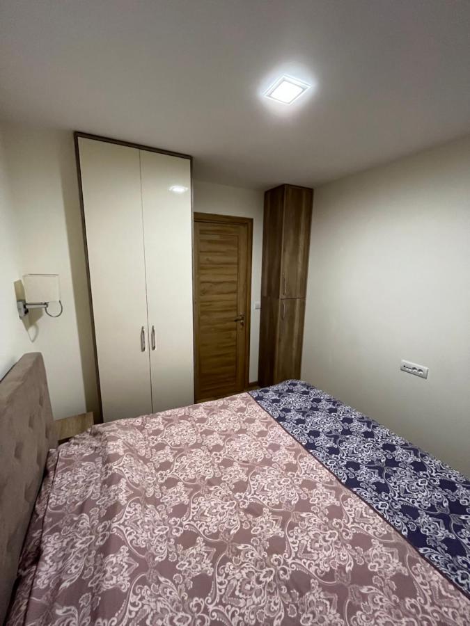 Twins Apartment *